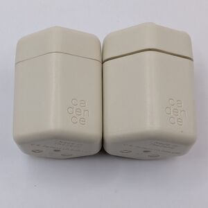 Cadence - Women's Cream Portable Case - Set of 2